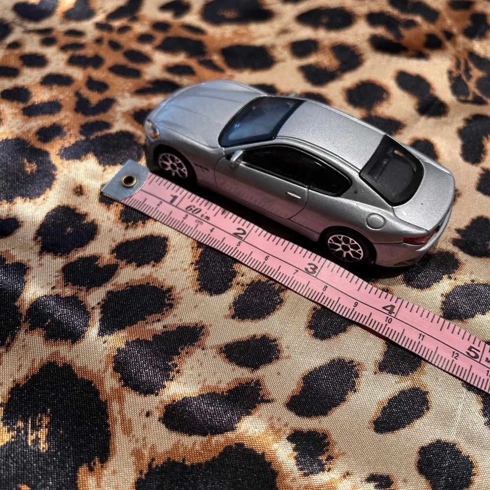 Burago Maserati Gran Turismo Silver 1:43 Scale Diecast Model Car - Picture 7 of 8